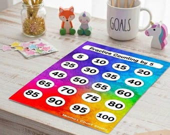 Tabla imprimible para contar de 5 en 5: hoja de trabajo de matemáticas para que los niños aprendan los números.