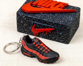 Schwarz / Roter Air Max 95 Schlüsselanhänger + Box - Stabiler Sneaker Anhänger