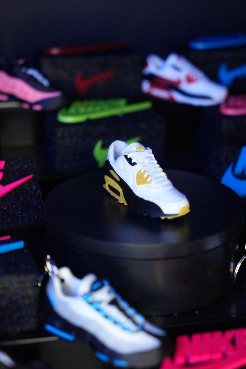 Air Max 90 Schlüsselanhänger + Tropfbox - Stabiler Trainer Anhänger Gelb Bild 3