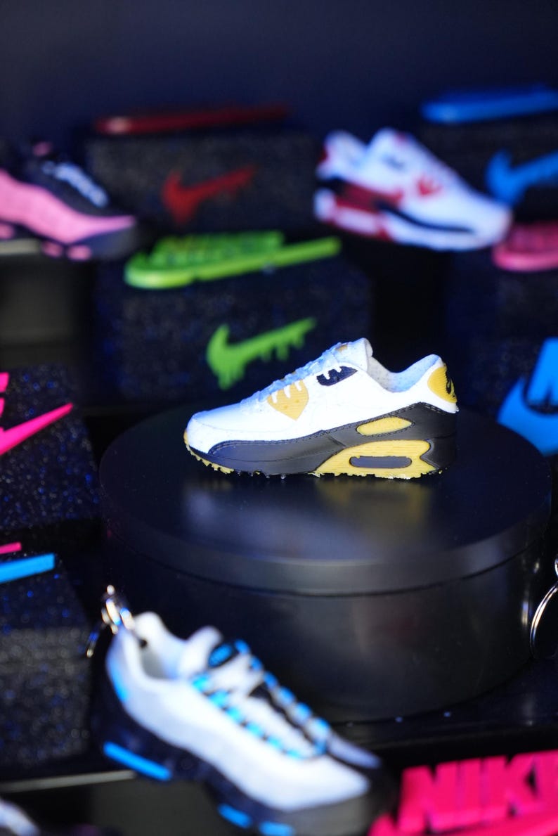 Air Max 90 Schlüsselanhänger + Tropfbox - Stabiler Trainer Anhänger Gelb Bild 2