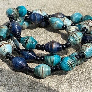 Blue Paper Bead Stretch Bracelet