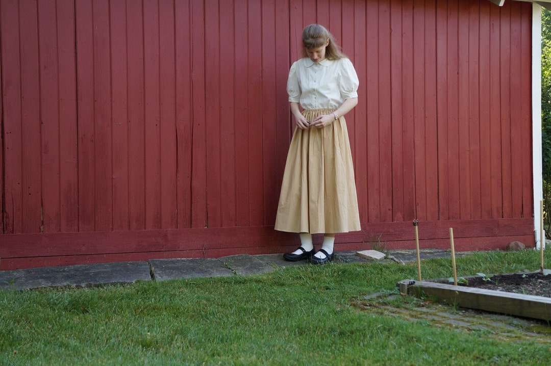 1050~Padded Skirt with Drawstring
