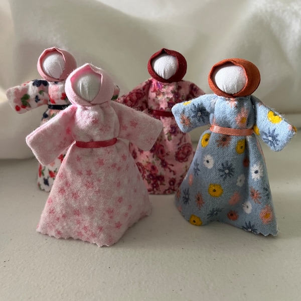 Handmade Flannel Cabin Dolls | Historical Dolls | Dollhouse Dolls | Pew Dolls | Rag Dolls | Pioneer Dolls | Prairie Dolls | Cloth Dolls