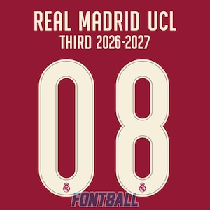 Könnte beinhalten: Eine kastanienbraune Grafik mit dem Text REAL MADRID UCL THIRD 2026-2027 in Weiß, platziert über zwei großen cremefarbenen Ziffern 0 und 8. Jede Ziffer enthält unten in der Mitte ein kleines, detailliertes Real Madrid Vereinswappen.