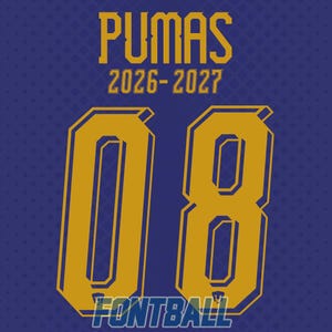 Puede incluir: Un diseño gráfico que presenta el texto PUMAS 2026-2027 en letras doradas sobre los grandes números dorados 08. El fondo es de color púrpura intenso con un sutil patrón de diamantes. La palabra FONTBALL está impresa en blanco en la parte inferior.