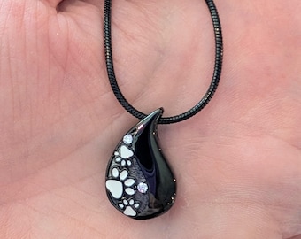 Paw Print Cremation Urn Necklace – Black Stainless Steel Pet Memorial Keepsake Pendant