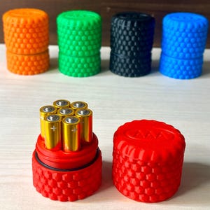 EDC AAA Battery Case Waterproof - 7x AAA Storage Container - Outdoor Camping Gear - Compact Battery Holder - Battery Organizer - Survival