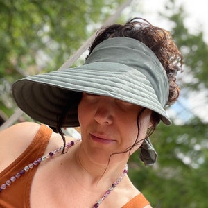 Wide Linen Visor Garden Boss Sun Hat image 8