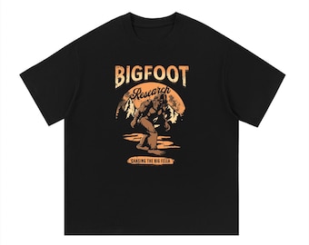 ビッグフット研究 - エッセンシャルコットンTシャツ