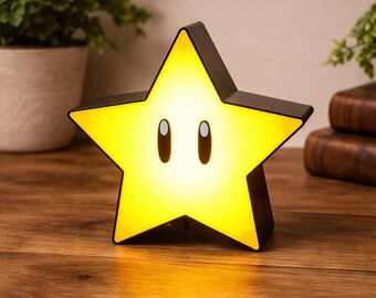 スーパースターLEDミュージックナイトライト - USB充電式サウンドデスクランプ - アイコニックなゲームスターフィギュア - 子供部屋の装飾 - 誕生日とクリスマスのおもちゃ