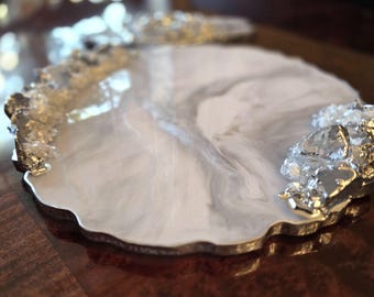 Aurestone Atelier | Marbled Resin Tray with Quartz Crystal Edges | Luxury Centerpiece Home Décor