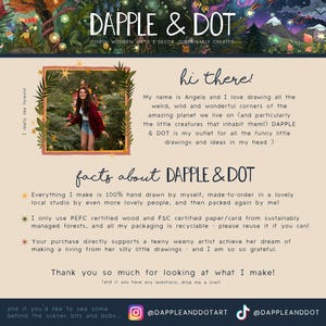 Op de afbeelding: Afbeelding met het DAPPLE & DOT-logo, met de tekst "JOYFUL WOODEN GIFTS & DECOR, SUSTAINABLY CREATED." De afbeelding bevat een foto van een vrouw en tekst over de waarden en producten van het merk.