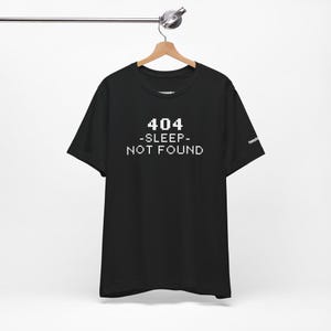 404 Sleep Not Found Cat T-Shirt | Funny Programmer Shirt | Pixel Art Retro 80s Tee | Gamer Tech Humor | Developer Gift