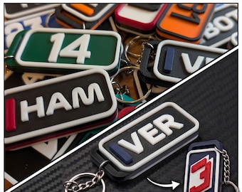 Llavero de Fórmula 1 / Llavero con el número del piloto de F1 de doble cara / Llavero con iniciales personalizadas / Regalo de automovilismo para aficionados a las carreras / Envío gratuito en el Reino Unido
