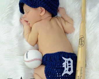 Baby Boy Baseball outfit,Baseball Cap & Diaper cover set Baseball Team Detroit Tigers hat --Coming Home Outfit-- crochet baby shower gift