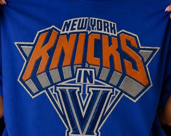 New York Knicks Retro 90s Basketball T-Shirt, Distressed Royal Blue Streetwear