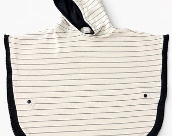 Poncho infantil de verano hecho a mano / Cubrebocas con capucha para la playa