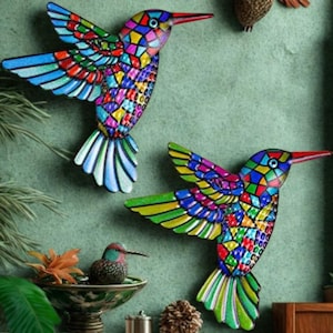 Metal Hummingbird Wall Decor, 2 Pack Metal Hummingbird, Wall Art Decor, Outdoor Garden Fence Ornaments Hanging for Backyard Porch Patio