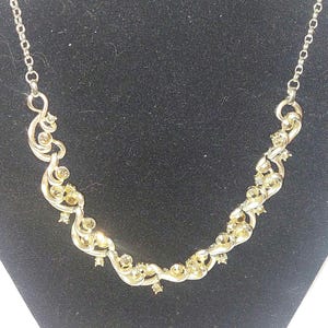 Collana vintage bicolore con strass e volute / Catena a spirale color oro e argento / Collana vistosa con cristalli d'ambra / Gioielli retrò di bigiotteria