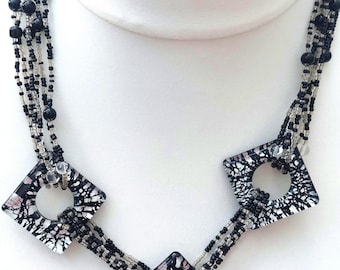 Naszyjnik ze szkła w stylu rano, czarno-srebrna folia, wielorzędowy | Diamentowe koraliki w kształcie pączków | Naszyjnik z koralików nasiennych | Boho Chic