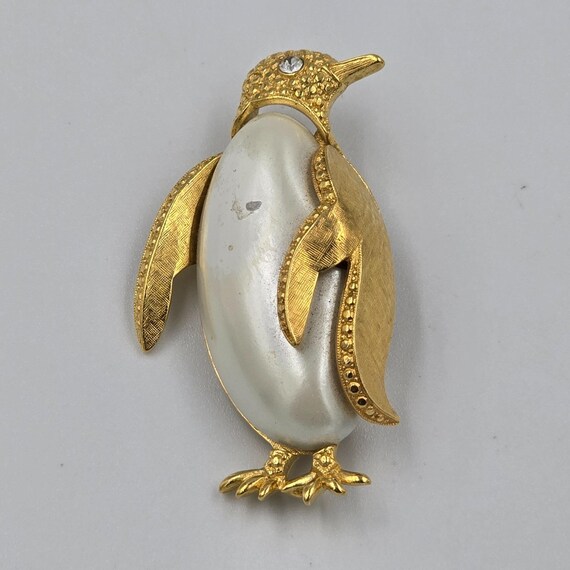 Trifari Penguin Brooch Large Pearl Belly 1997 Limited Edition