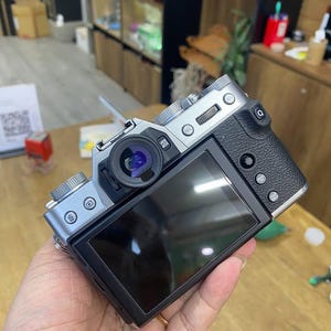 Fujifilm X-T30 II Mirrorless Camera with XC 15–45mm Lens – 26.1MP, 4K Video, Compact and Lightweight, Excellent Condition