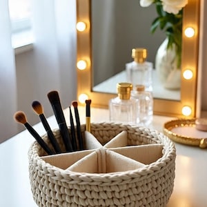Patrón de cesta organizadora de maquillaje a crochet, organizador de tocador con compartimentos (descarga en PDF)