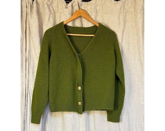 Cardigan in lana lavorato a mano, verde, maglia grossa, bottoni dorati, da donna, taglia S/M