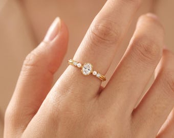 14K Gold Oval CZ Pearl Adjustable Ring, Dainty Oval Traveling Ring, Romantic Open Diamond Ring, CZ & Pearl Statement Ring for Women