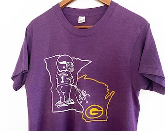 Minnesota Vikings shirt / football rivalry / 1980s Minnesota Vikings Green Bay Packers Screen Stars shirt Small