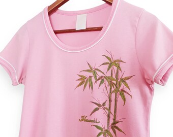 vintage Hawaii shirt / 70s t shirt / 1970s pink baby doll Hawaii bamboo print t shirt Small