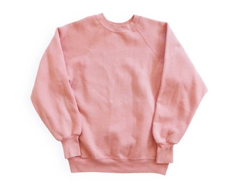 vintage sweatshirt / raglan sweatshirt / 1970s soft pink raglan crew neck blank sweatshirt Medium