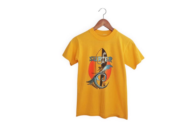 Vintage surfskjorta / 70-tals t-shirt / 1970-tals Hawaii Surfer gul bomullsaloha t-shirt XS bild 2