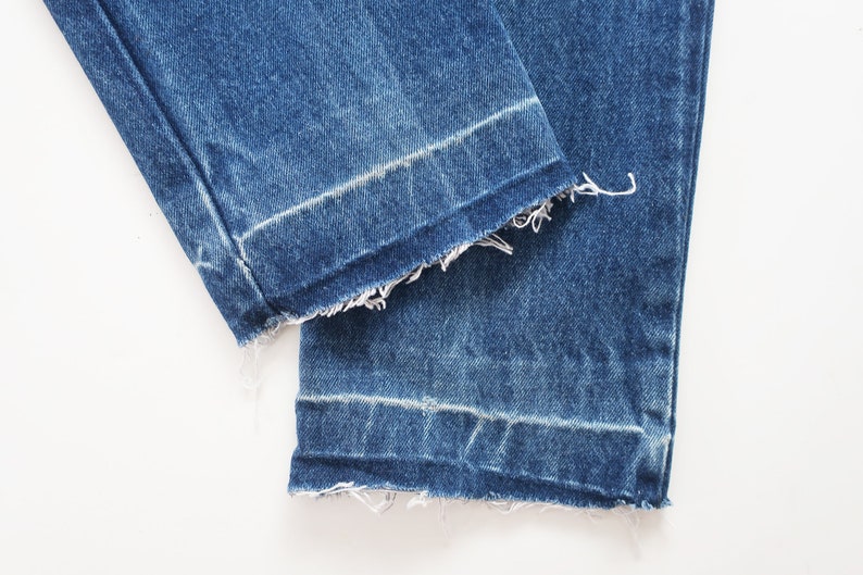 vintage Levis 501 / high waist jeans / 1980s Levis 501 raw hem dark wash high waist jeans 26 image 4