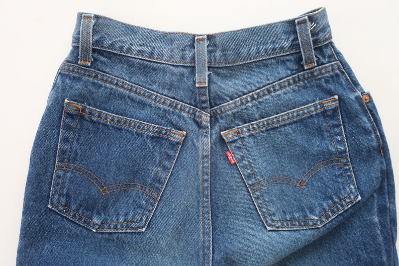 vintage Levis 501 / high waist jeans / 1980s Levis 501 raw hem dark wash high waist jeans 26 image 7