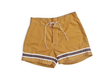 Pantalones cortos de surf a rayas mostaza de los años 70 / Pantalones cortos de surf de JC Penney de los años 70, talla 32