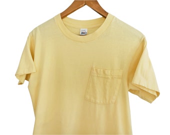 pocket t shirt / 80s t shirt / 1980s BVD light yellow cotton pocket t shirt Small