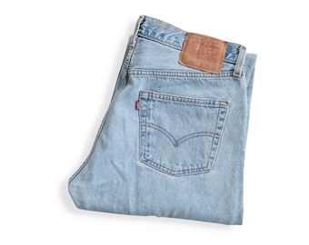 vintage Levis 501 / 90er Jeans / 1990er Jahre Levis 501 Faded Light Stonewash denim Made in USA Jeans 32