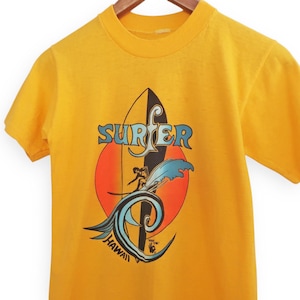 Vintage surfskjorta / 70-tals t-shirt / 1970-tals Hawaii Surfer gul bomullsaloha t-shirt XS bild 1