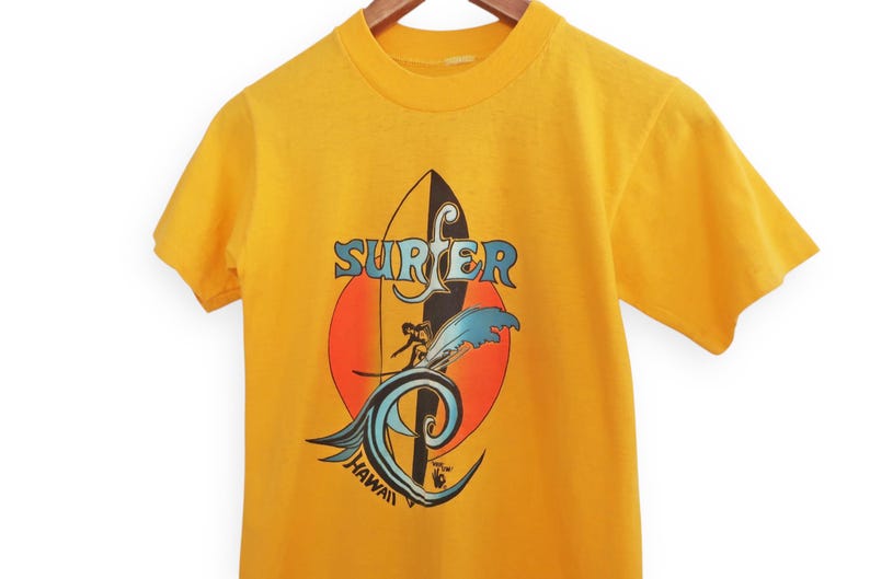 Vintage surfskjorta / 70-tals t-shirt / 1970-tals Hawaii Surfer gul bomullsaloha t-shirt XS bild 1