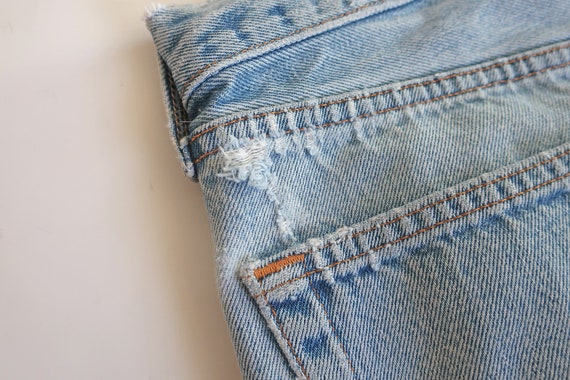 vintage Levis 501 / distressed Levis / 90s jeans … - image 8