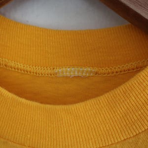 Vintage surfskjorta / 70-tals t-shirt / 1970-tals Hawaii Surfer gul bomullsaloha t-shirt XS bild 3
