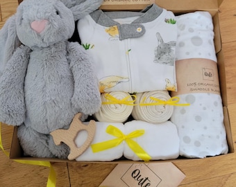 Baby Gift Box, Bodysuit, Plush Toy, romper, Swaddle Blanket, Baby Shower Present