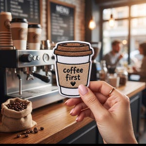 Benutzerdefinierte Kaffee ersten gestickten Patch Eisen auf Takeout Cup Abzeichen personalisierte Cafe Liebhaber Geschenk