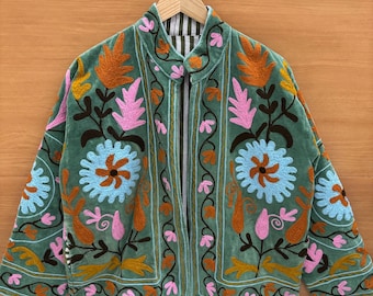 Giacca Suzani in velluto, giacca Suzani ricamata a mano, giacca invernale boho, giacca reversibile ricamata, giacca verde, regali per lei