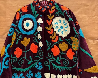 Veste brodée Suzani en velours faite main, Manteau Suzani en coton, Veste d'hiver Manteau, Veste courte Suzani, Cadeaux pour elle, Cadeaux pour femme