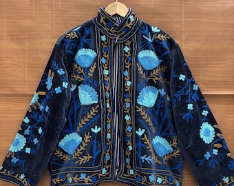 Veste Suzani en velours, veste brodée à la main, veste Suzani bleue, veste Suzani fabriquée à la main, veste réversible bohème manteau court cadeau pour elle