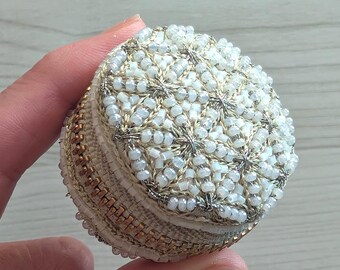 ビーズ刺繍、Round coin purse、Mini zipper pouch、マカロンポーチ  、ジュエリーやリング、コインケース 、日本製ハンドメイド
