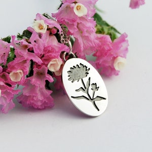 Wildflowers medaillon - flower pendant - silver flowers pendant - silver flower medillon - botanical necklace - flowers jewelry
