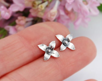 Lilac flower studs - lilac flower earring - flower studs - silver lilac earrings - lilac jewelry - silver lilac - flower earrings